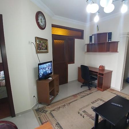 Gigi Apartments Батуми Екстериор снимка
