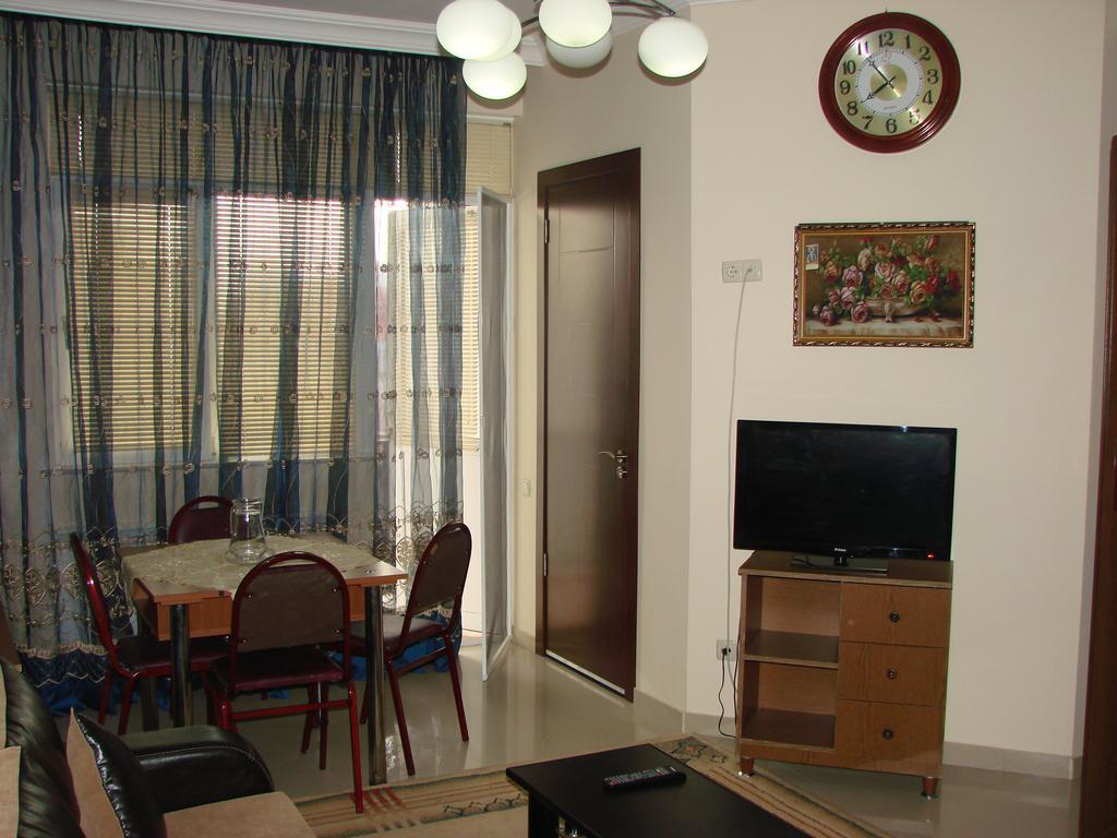 Gigi Apartments Батуми Екстериор снимка