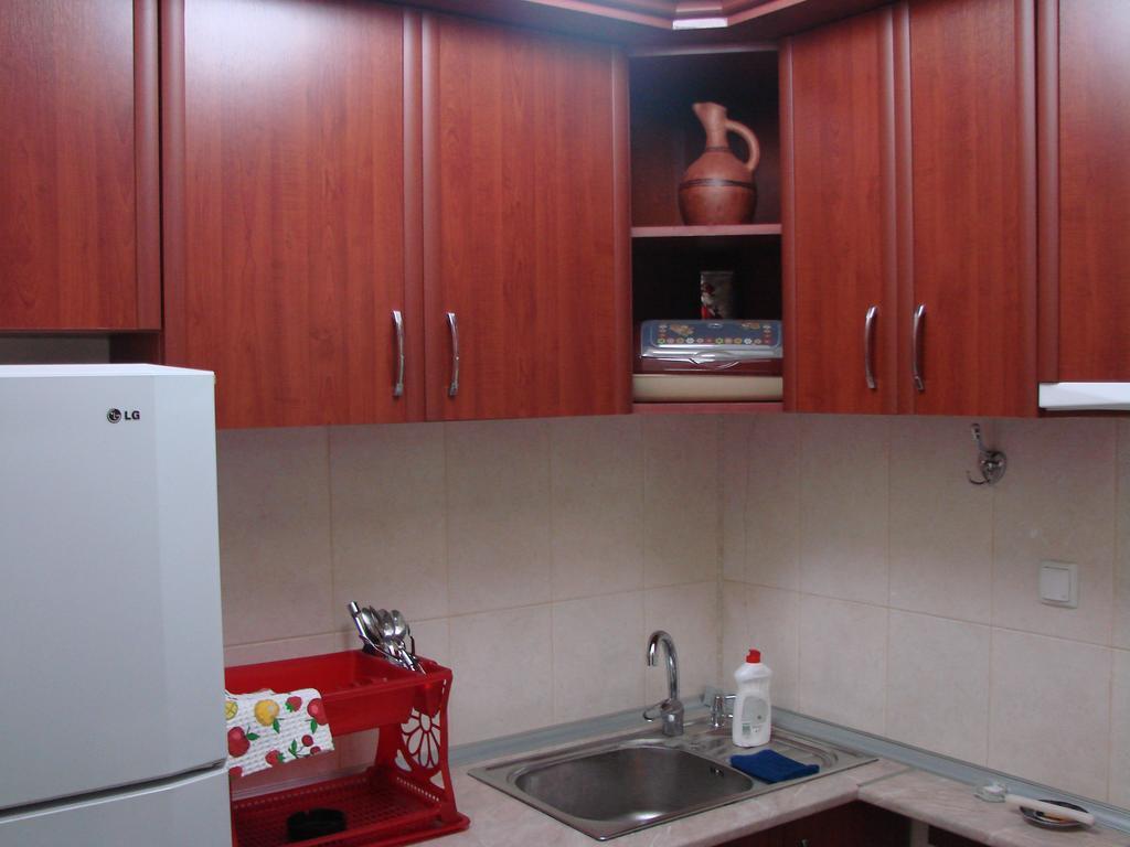 Gigi Apartments Батуми Екстериор снимка