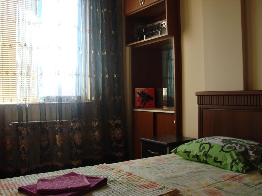 Gigi Apartments Батуми Екстериор снимка