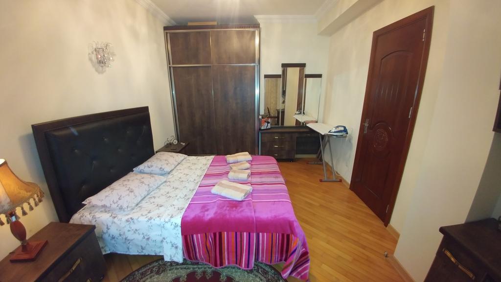 Gigi Apartments Батуми Екстериор снимка