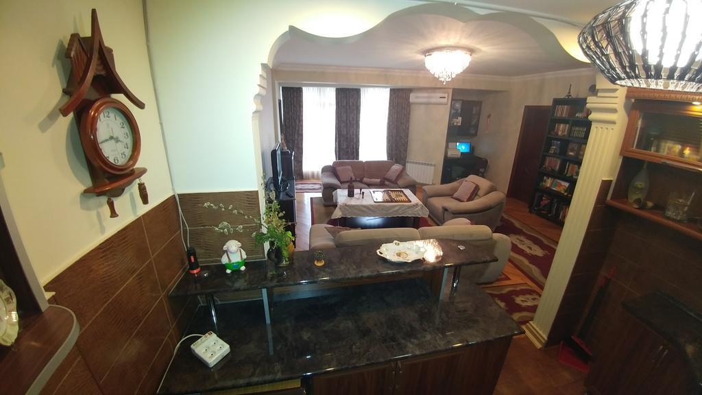Gigi Apartments Батуми Екстериор снимка