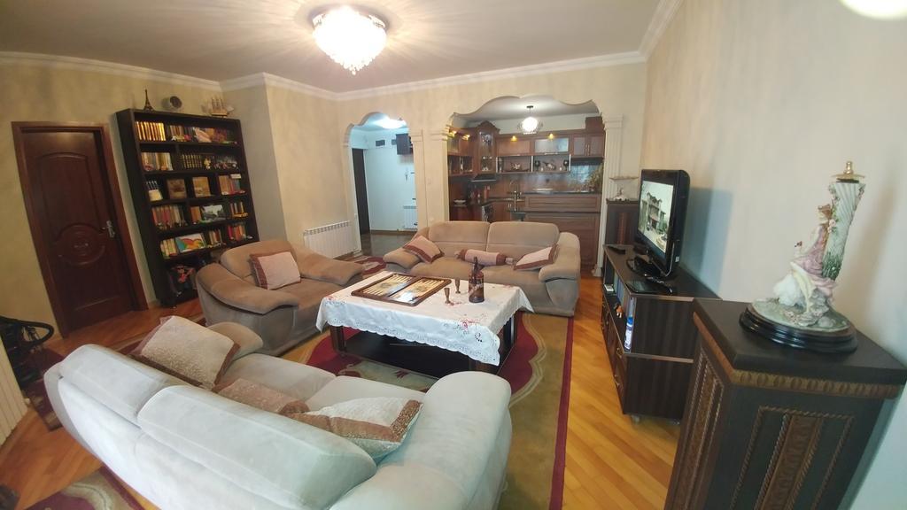 Gigi Apartments Батуми Екстериор снимка