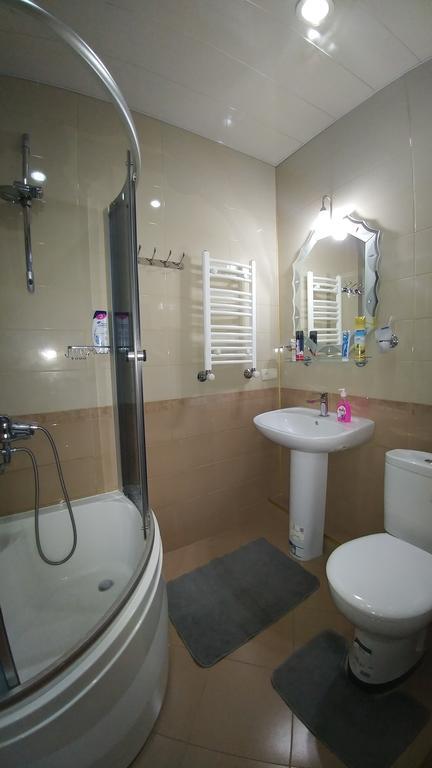 Gigi Apartments Батуми Екстериор снимка